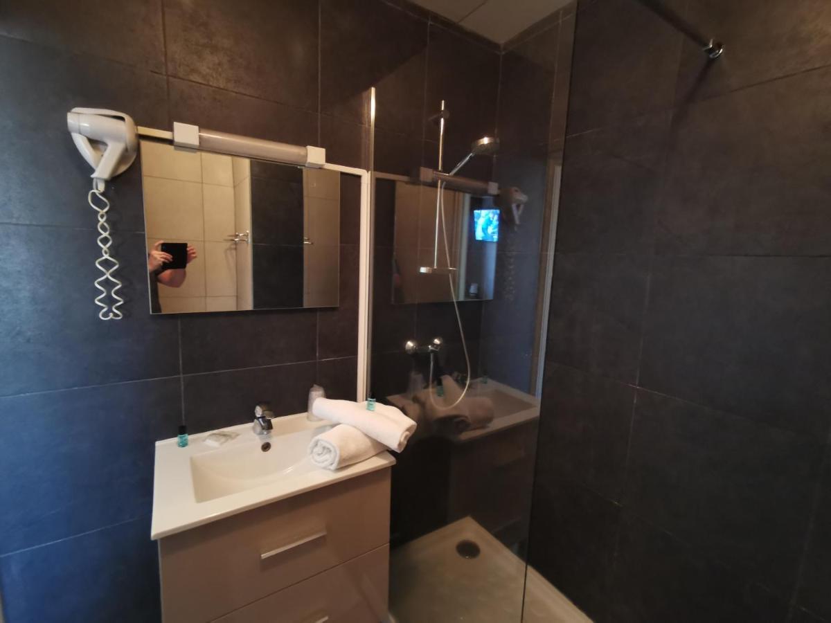 La Vieille Ferme Hotel Les Ancizes-Comps Luaran gambar