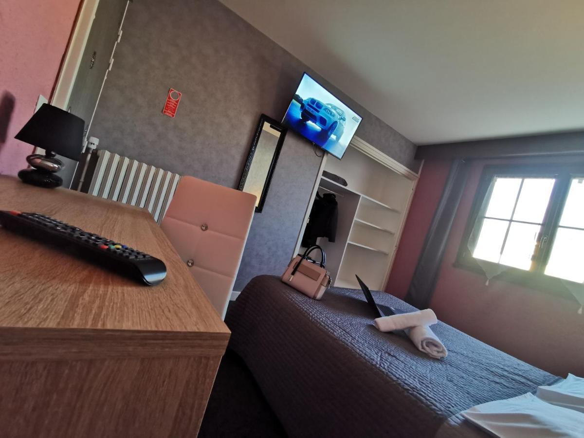 La Vieille Ferme Hotel Les Ancizes-Comps Luaran gambar