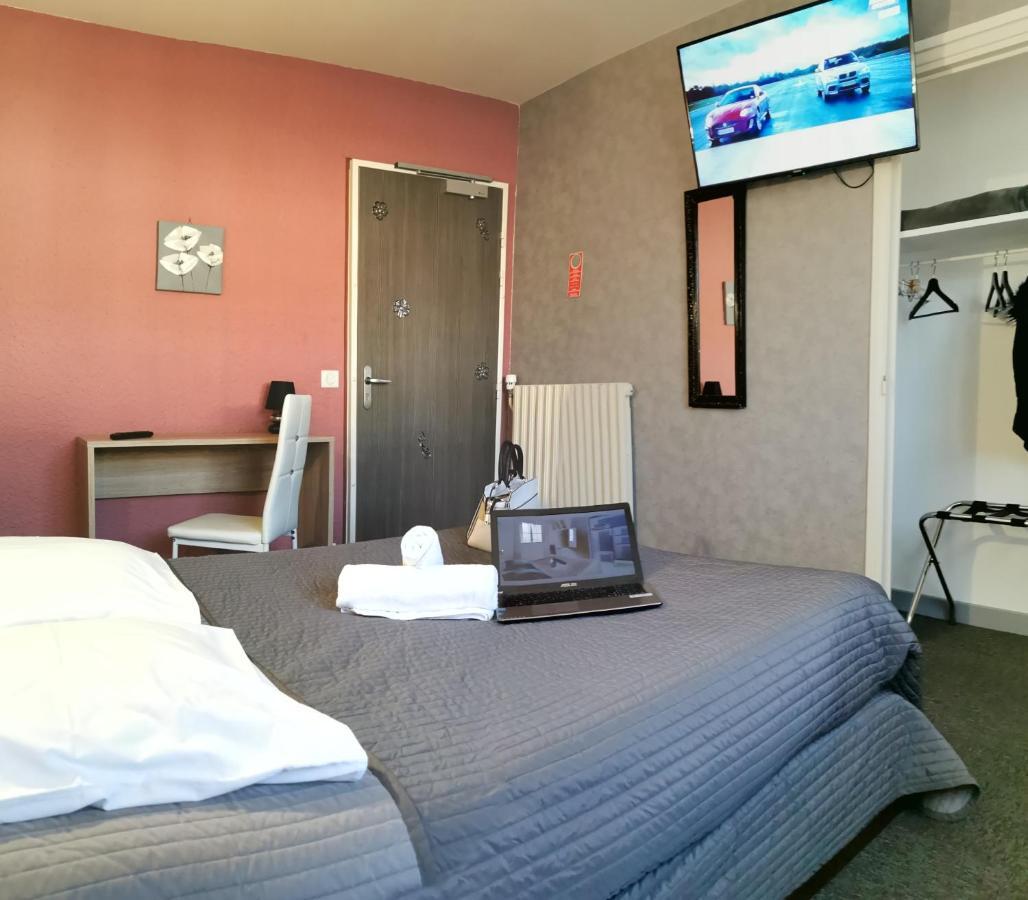 La Vieille Ferme Hotel Les Ancizes-Comps Luaran gambar
